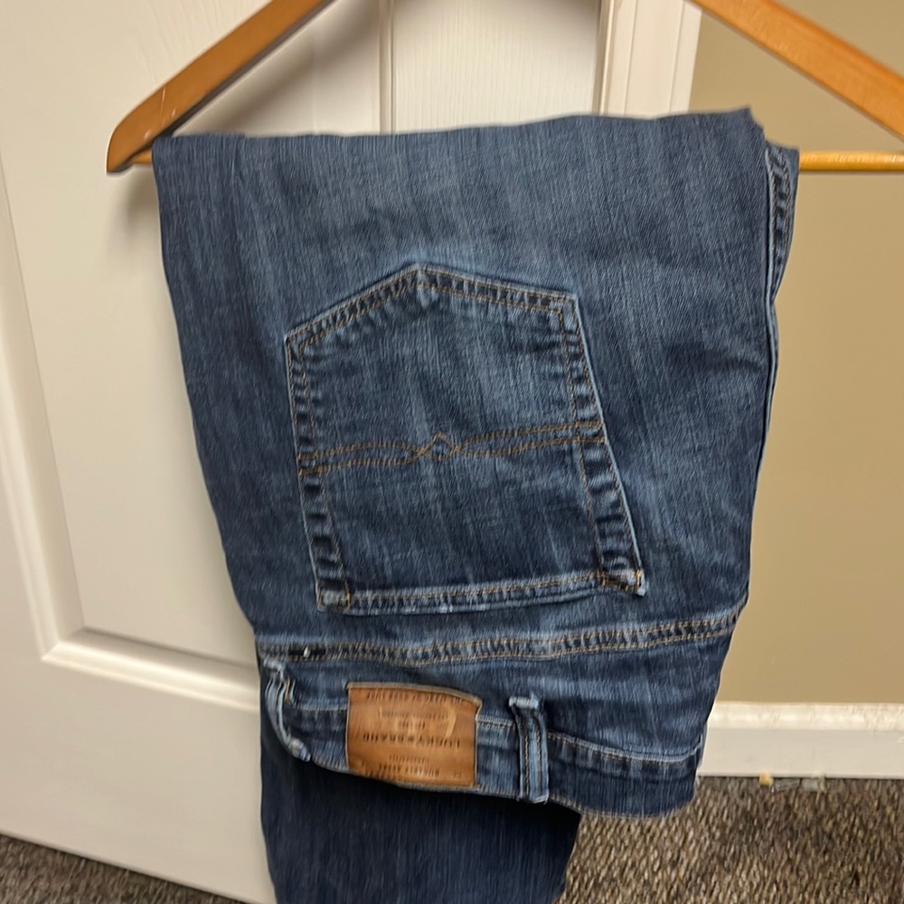 Lucky blue jeans 181 relaxed straight leg mens 44 x 30 used